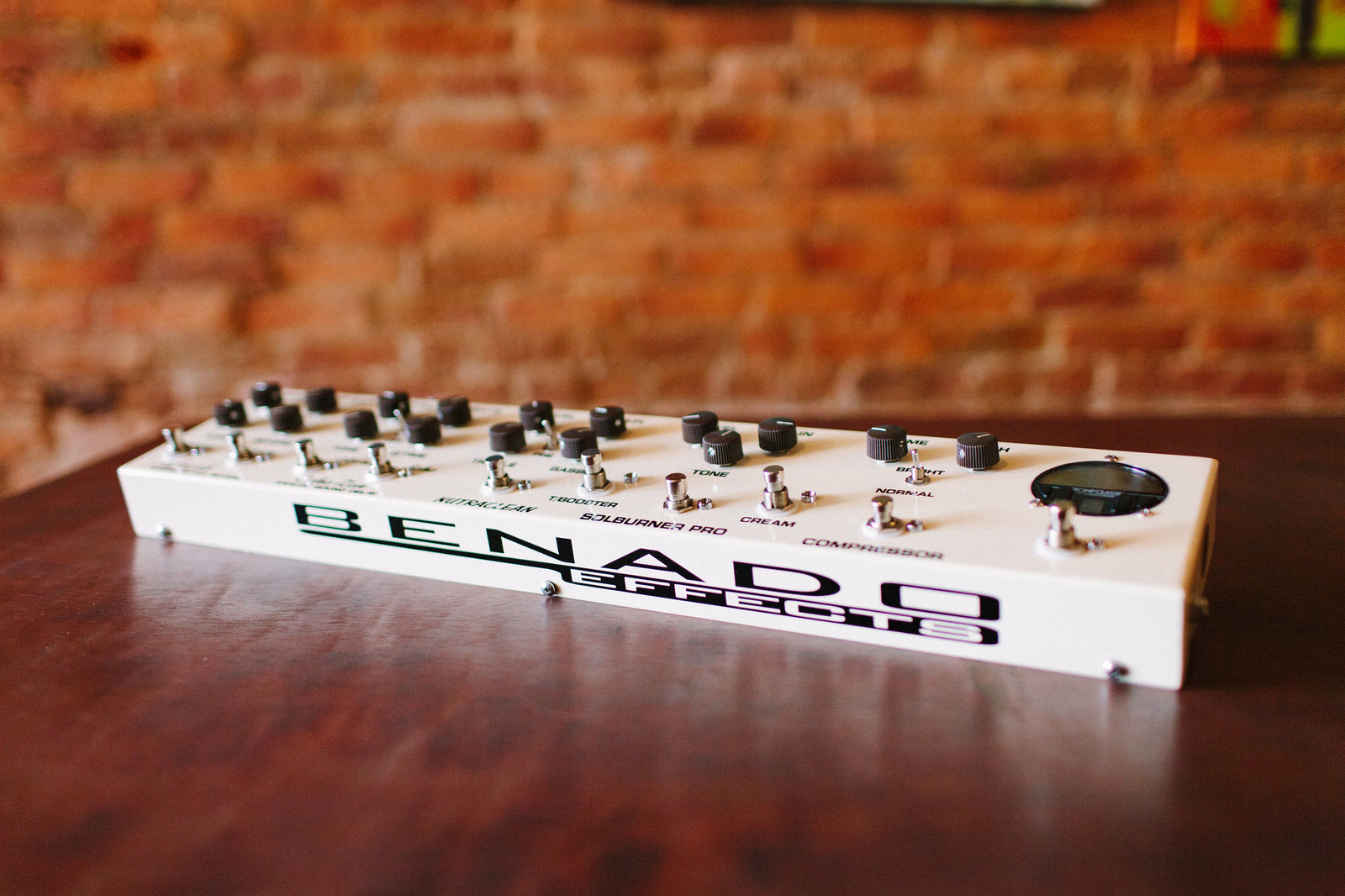 "The Pro" <br> Benado Effects Pedalboard <br> <p style="color: red;"> All new redesign. Back in stock soon!